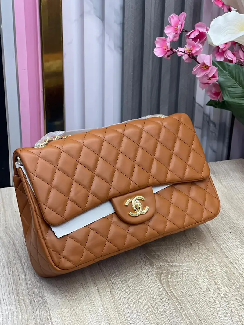 Quilted Luxe Chain Shoulder Chanel Bag